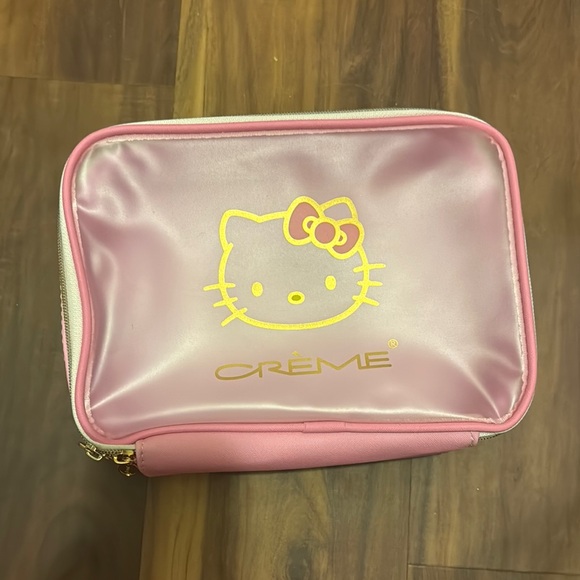 Hello Kitty Pink Beauty Set - Picture 4 of 5